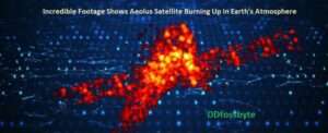 A Dazzling Spectacle: Satellite's Fiery Descent to Earth