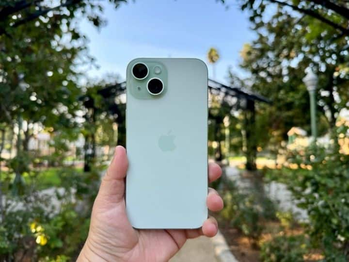 न बैंक कार्ड लगाने की जरूरत , न कोई कूपन, पहली बार इतने सस्ते में मिल रहा iPhone 15