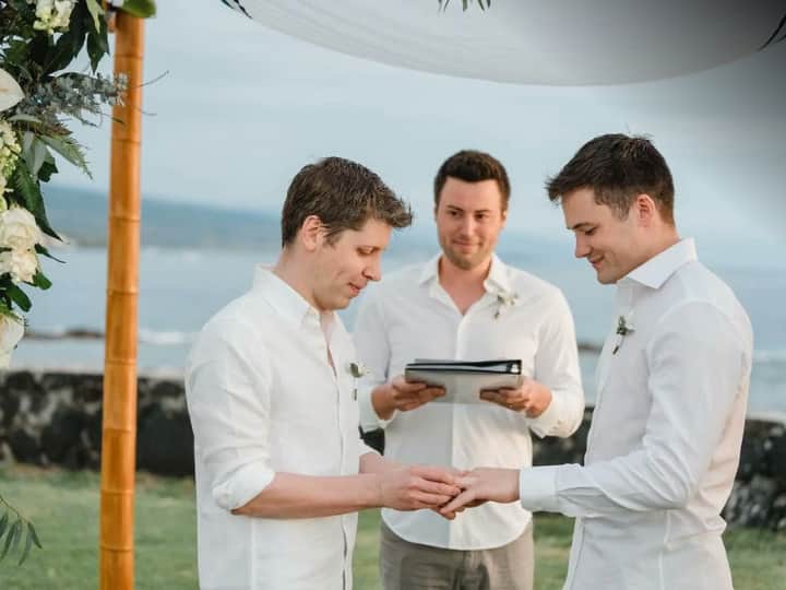 OpenAI के सीईओ सैम ऑल्टमैन ने Meta के पूर्व कर्मचारी से रचाई शादी, जानिए कौन है उनका पार्टनर OpenAI के सीईओ सैम ऑल्टमैन ने Meta के पूर्व कर्मचारी से रचाई शादी, जानिए कौन है उनका पार्टनर